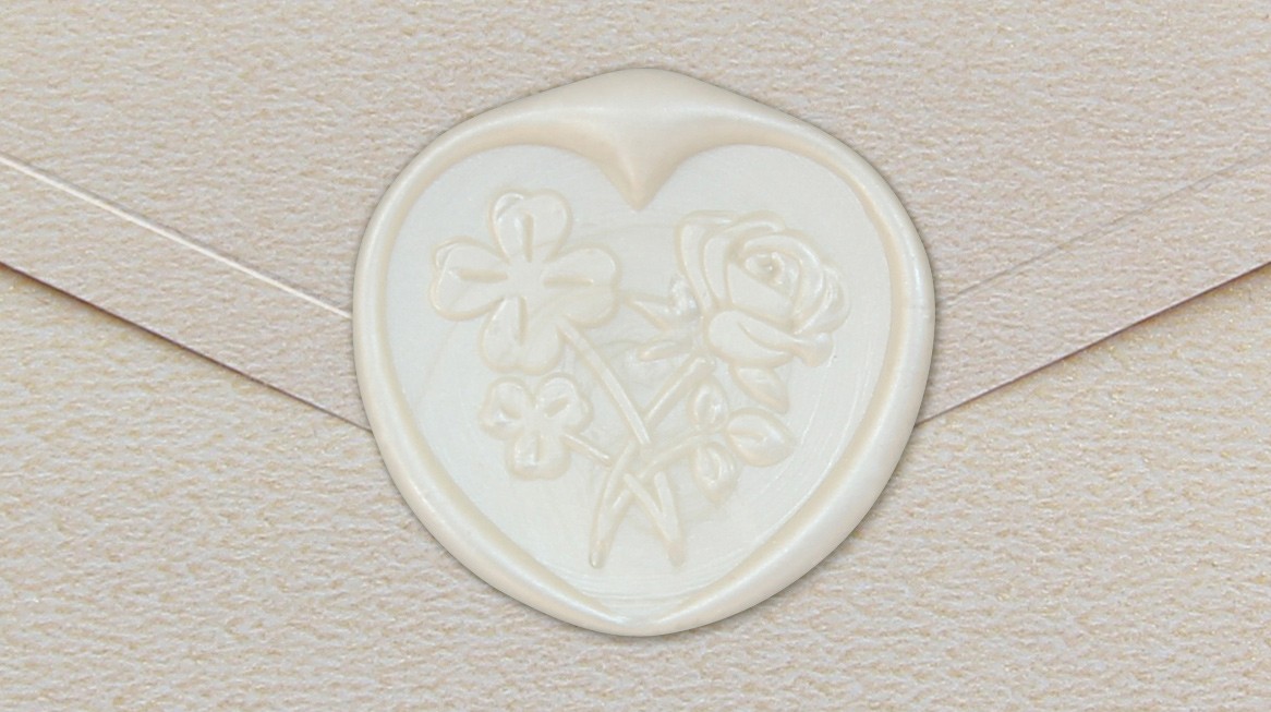 33007-00 - Heart shaped seal FLOWER - white